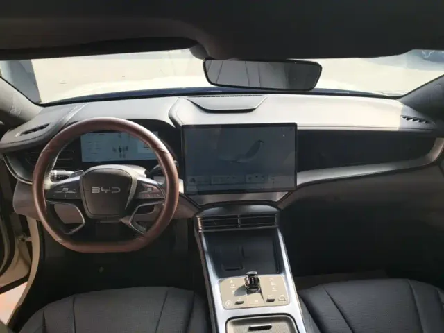 BYD Seal 07 DM-i — Фото автомобиля 9