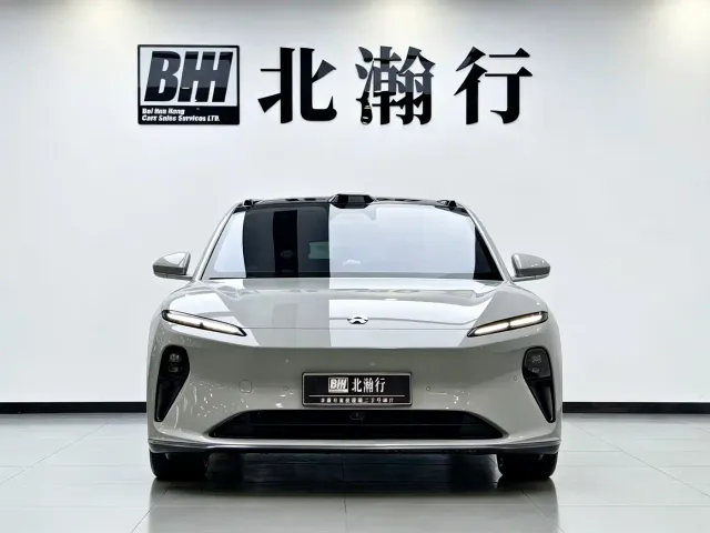 Nio ET5 Touring — Фото автомобиля 2