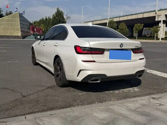 BMW 3 Series — Фото автомобиля 9