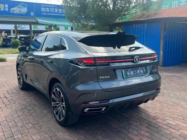 Changan UNI-K iDD — Фото автомобиля 23