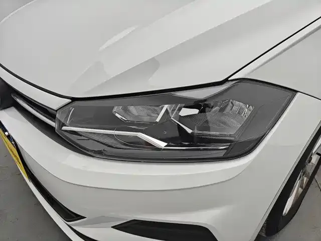 Volkswagen Polo — Фото автомобиля 8