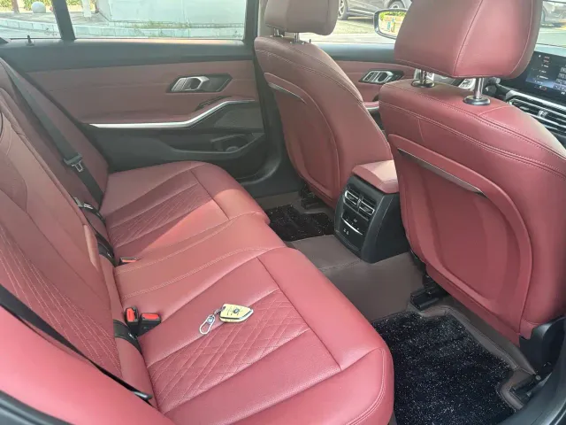 BMW 3 Series — Фото автомобиля 12