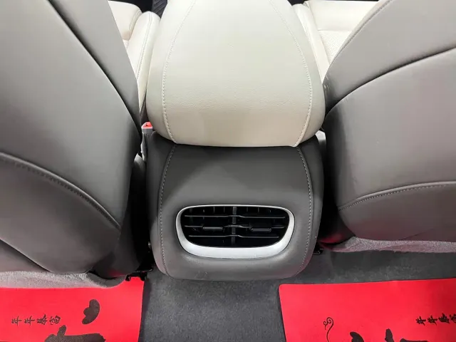 IM Motors LS6 — Фото автомобиля 19