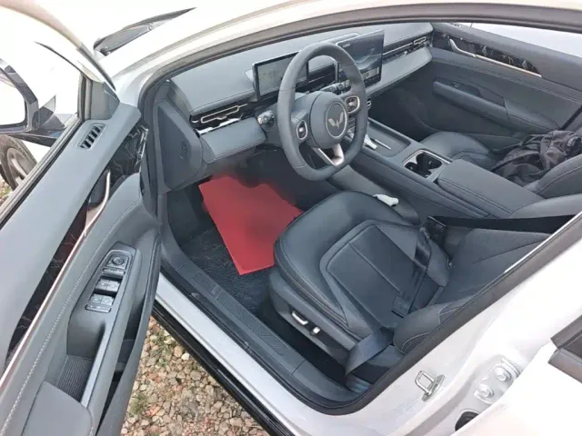Wuling Starlight — Фото автомобиля 15