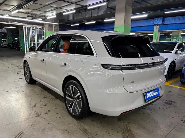 Li Auto L6 — Фото автомобиля 5