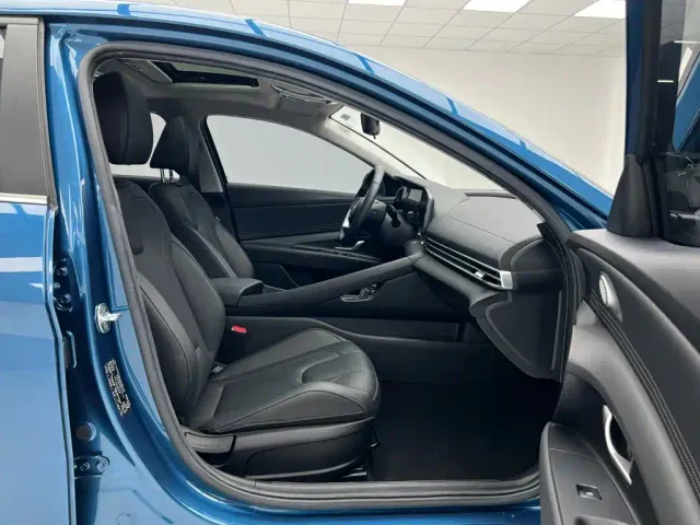 Hyundai Elantra — Фото автомобиля 18