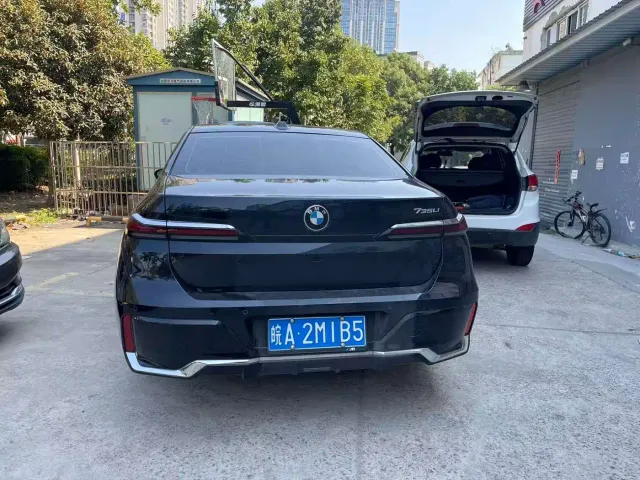 BMW 7 Series — Фото автомобиля 4