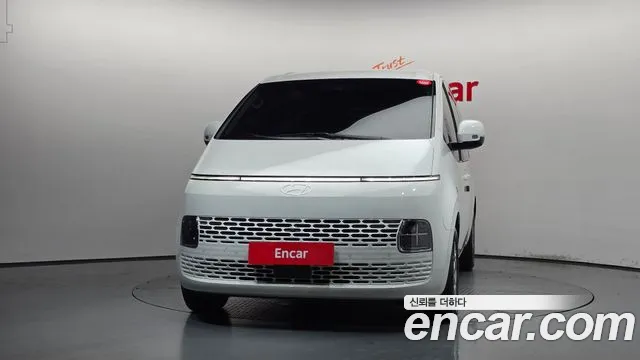 Hyundai Staria Staria — Фото автомобиля 3