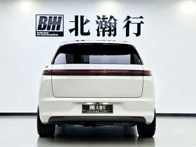 Li Auto L7 — Фото автомобиля 5