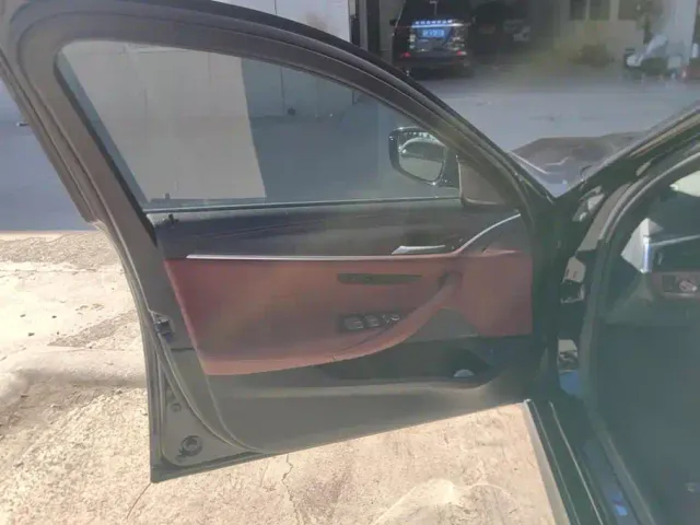 BMW 5 Series — Фото автомобиля 7