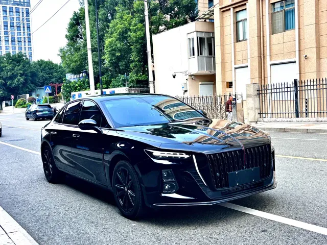 Hongqi H5 — Фото автомобиля 3