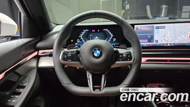 BMW 5 Series G60 — Фото автомобиля 19