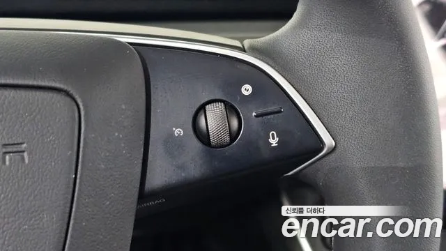 Tesla Model Y — Фото автомобиля 14