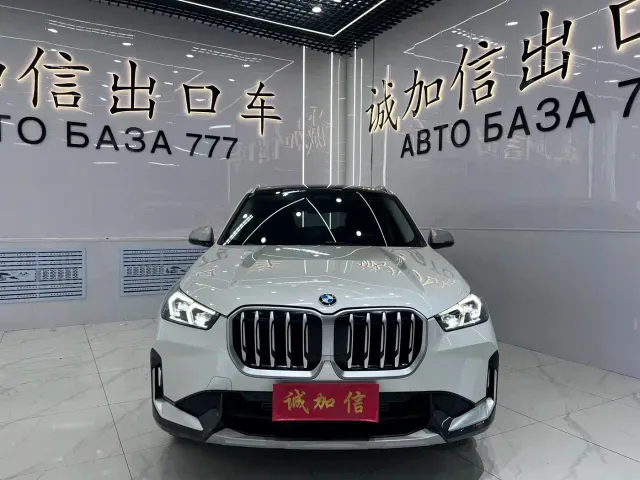 BMW X1 — Фото автомобиля 2