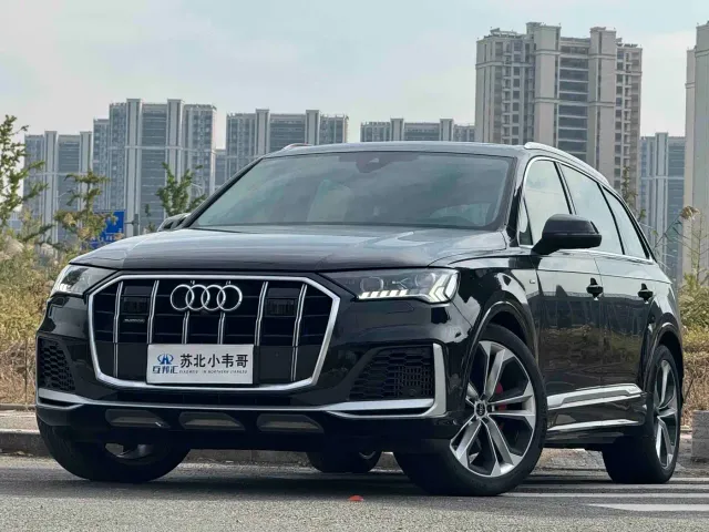 Фотография автомобиля — Audi Q7