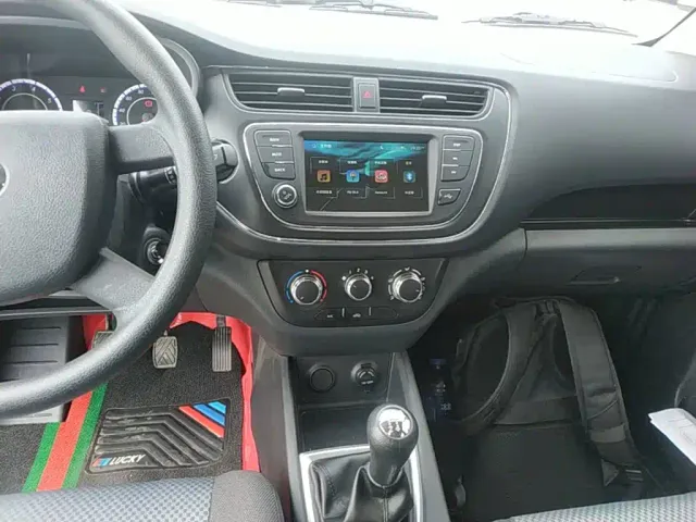Changan Ono S — Фото автомобиля 12