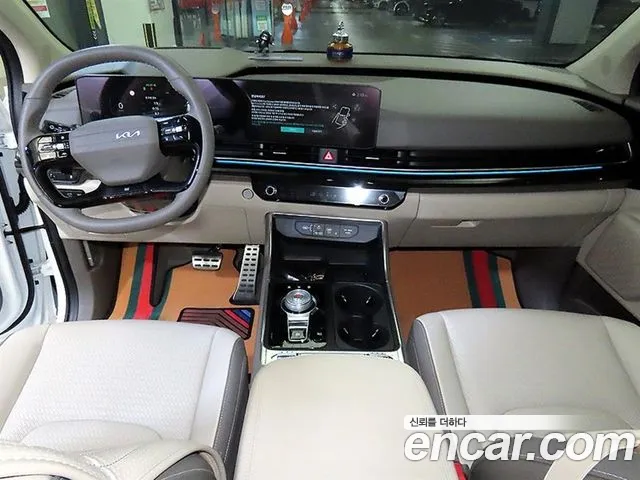 Kia Canival — Фото автомобиля 10