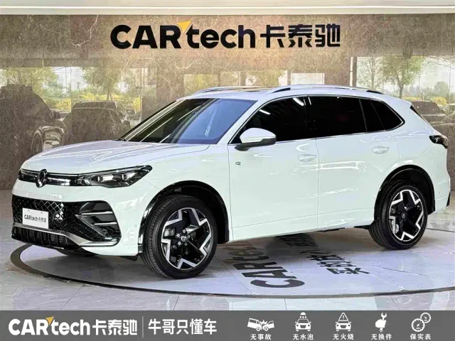 Фотография автомобиля — Volkswagen Tiguan L