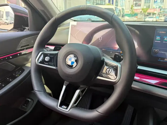 BMW 5 Series — Фото автомобиля 7