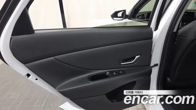 Hyundai Avante — Фото автомобиля 14