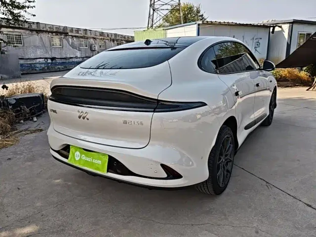 IM Motors LS6 — Фото автомобиля 6