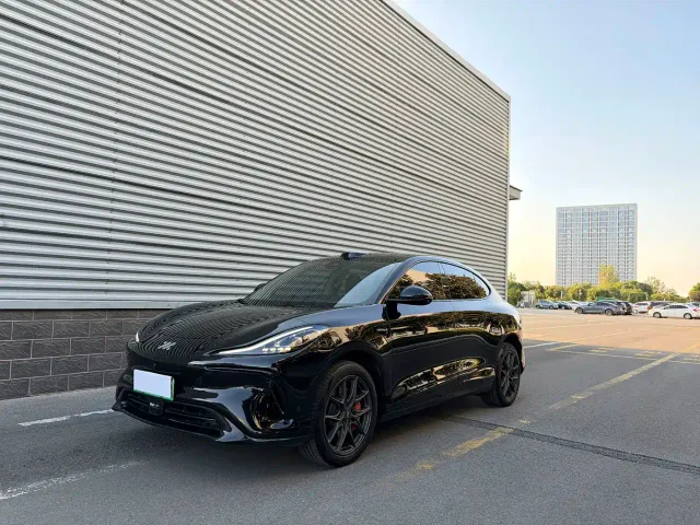 Фотография автомобиля — IM Motors LS6