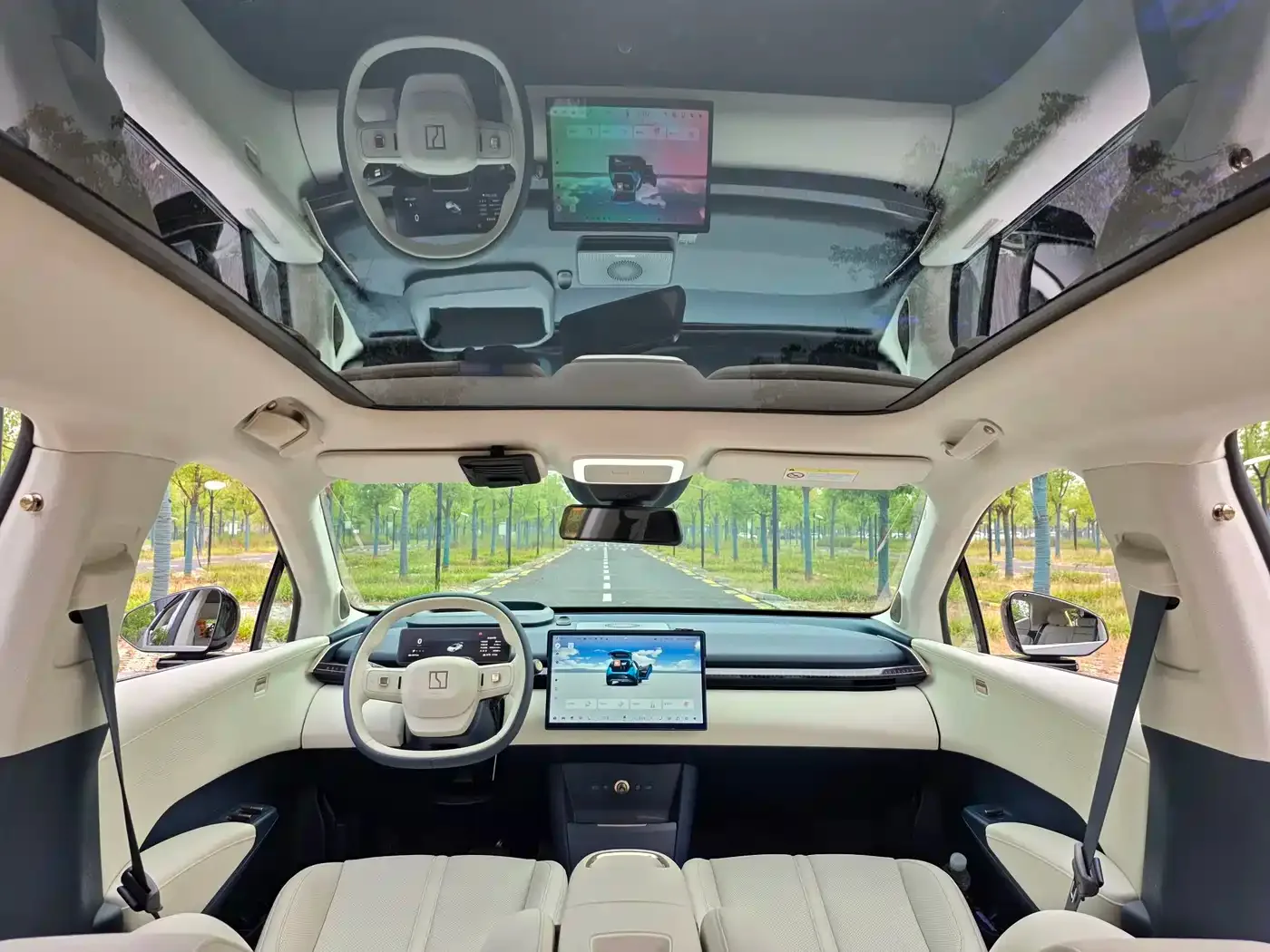 ZEEKR Zeekr X 2023 4WD YOU Edition 5-seater — Фото автомобиля 18