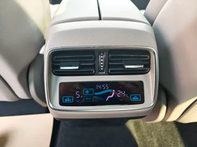BYD Han 2025 DM-i Smart Driving Edition 125KM LiDAR Flagship — Фото автомобиля 12