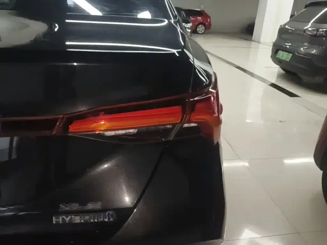 Toyota Avalon — Фото автомобиля 7