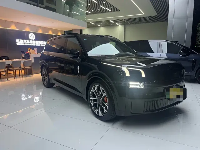 Lynk & Co 900 — Фото автомобиля 3
