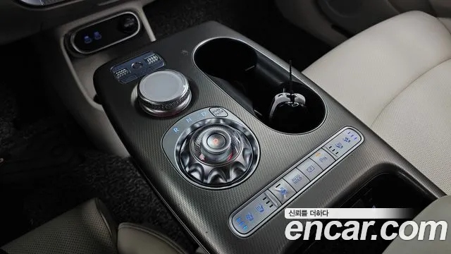 Genesis GV60 — Фото автомобиля 12