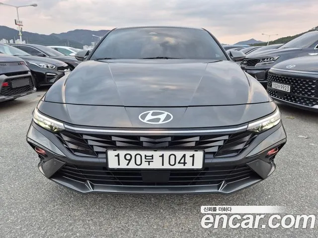 Фотография автомобиля — Hyundai Avante CN7