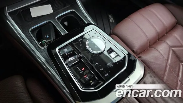 BMW 7 Series G70 — Фото автомобиля 12