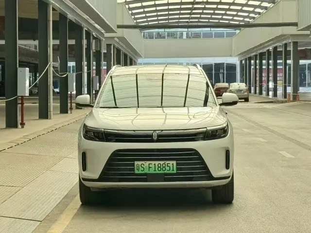 Aito M7 — Фото автомобиля 2