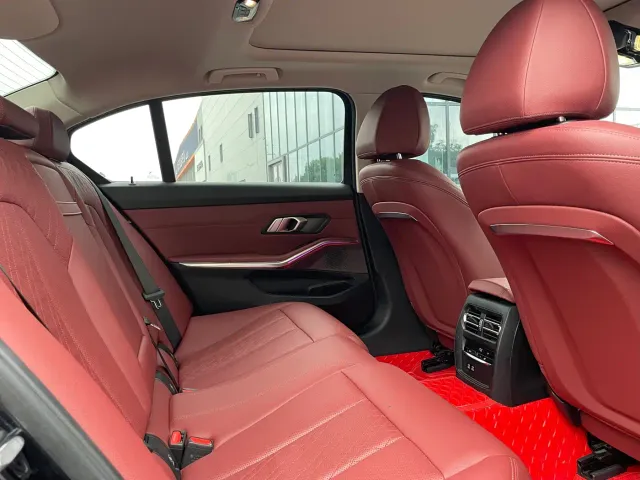 BMW 3 Series — Фото автомобиля 12