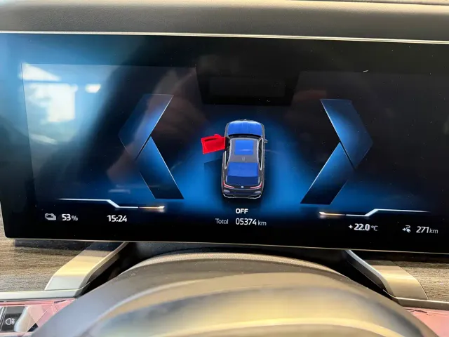 BMW i7 — Фото автомобиля 11