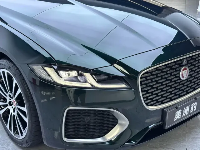 Jaguar XFL — Фото автомобиля 4