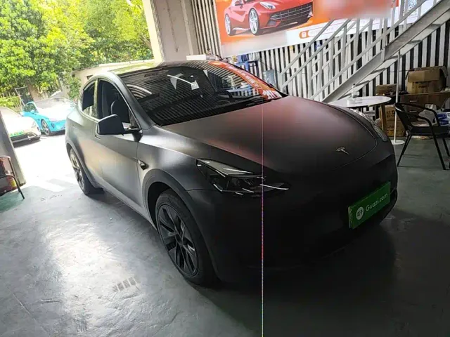 Tesla Model Y — Фото автомобиля 3
