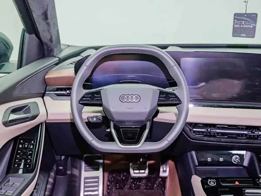 Audi Audi Q6L e-tron 2025 Model Pioneer Edition — Фото автомобиля 11