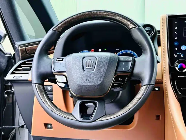 Toyota Vellfire — Фото автомобиля 10