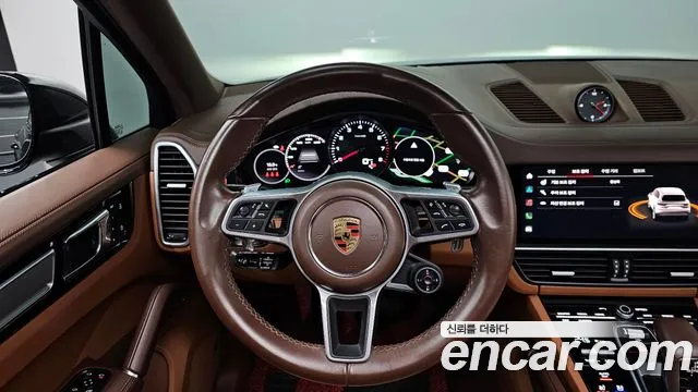 Porsche Cayenne — Фото автомобиля 13