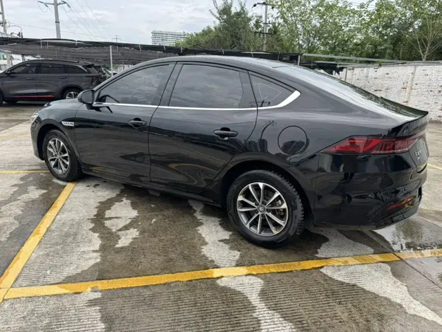 BYD Qin PLUS — Фото автомобиля 24
