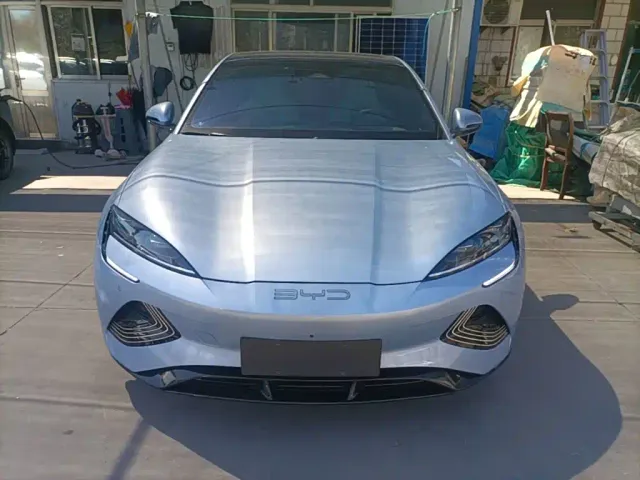 BYD Seal — Фото автомобиля 2
