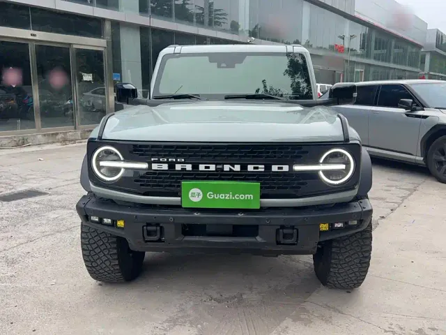 Ford Bronco — Фото автомобиля 2