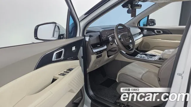 Kia Carnival Generation 4 — Фото автомобиля 10