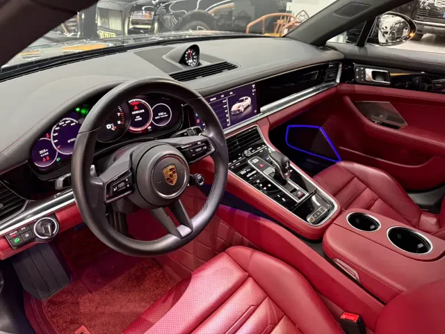 Porsche Panamera — Фото автомобиля 11