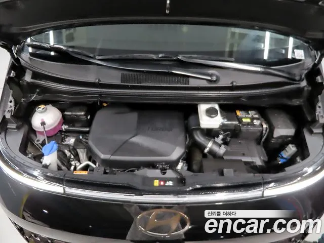Hyundai Staria Staria 4WD Lounge 9 мест — Фото автомобиля 6