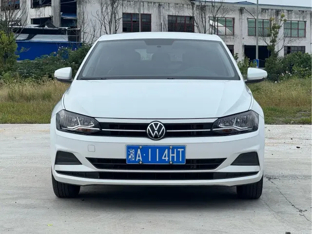 Volkswagen Polo — Фото автомобиля 2