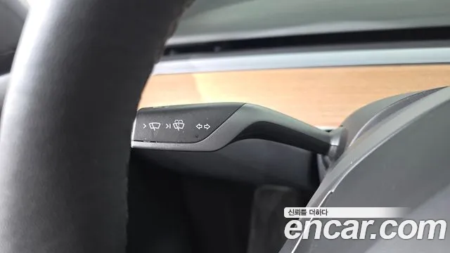 Tesla Model Y — Фото автомобиля 20