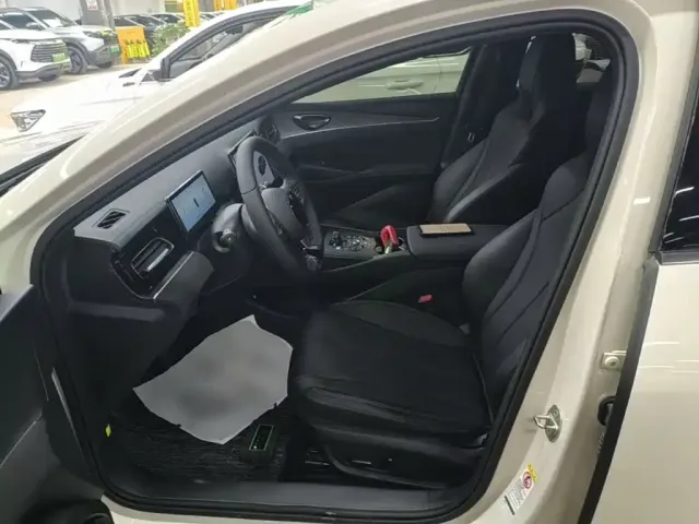 BYD Seal 06 — Фото автомобиля 14